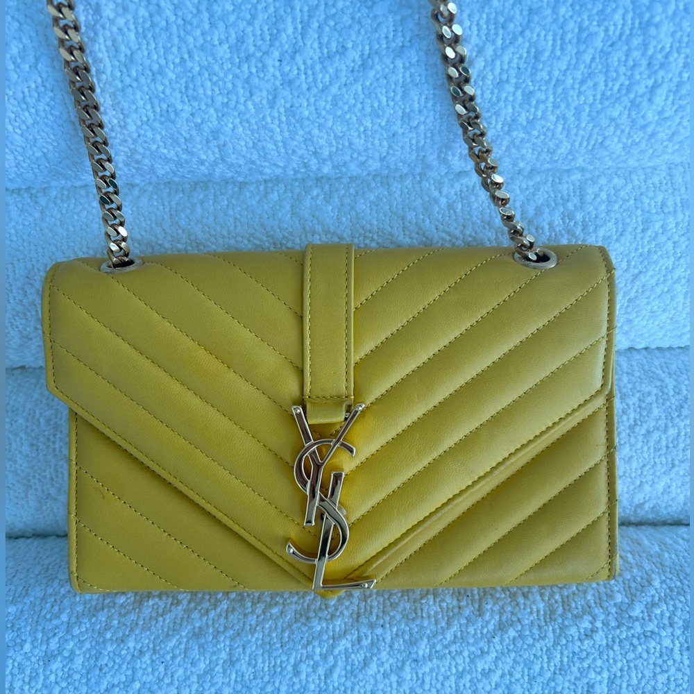 Saint Laurent Classic Monogram Satchel Matelasse Chevron
Leather Small yellow